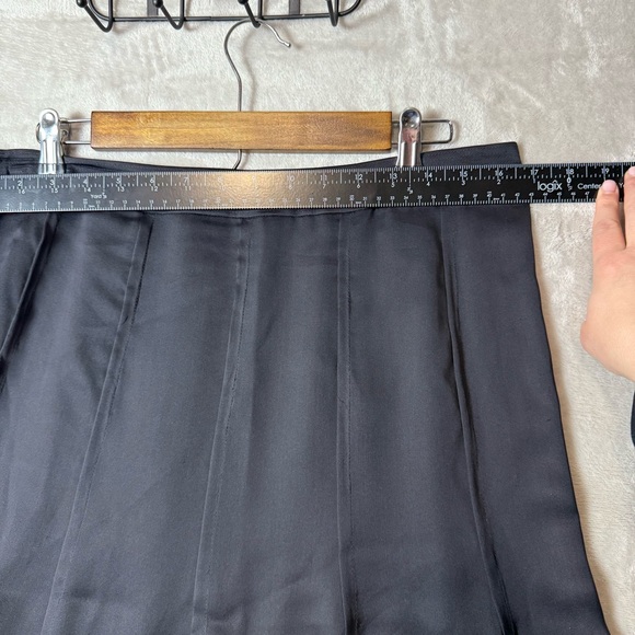 Adrienne Vittadini Black Silk Flowy A-Line Skirt | Lined | Size 10 - Picture 7 of 9